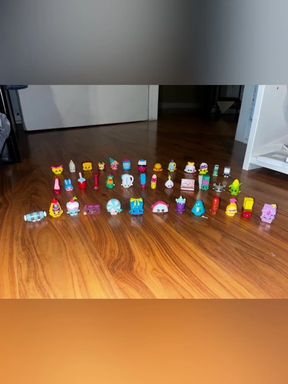 Early edition Assorted Shopkins Mini Figures - Pink Blue Yellow Red Purple Teal